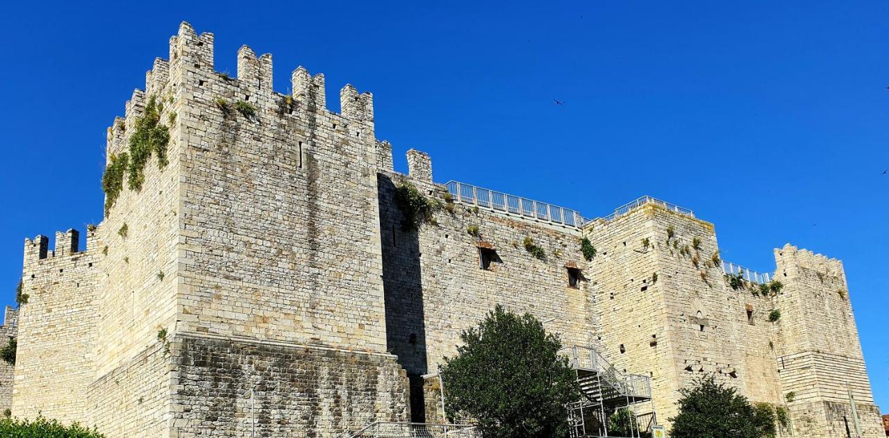Castle Rooms 普拉托 外观 照片